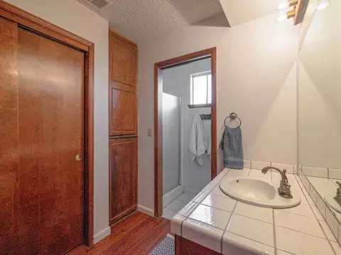 2046 E Harold Ave, Visalia, CA 93292 photo 9