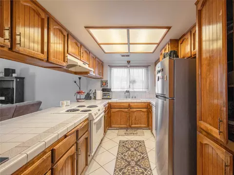 2046 E Harold Ave, Visalia, CA 93292 photo 4