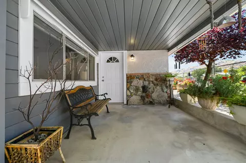 35279 Tule River Dr, Springville, CA 93265