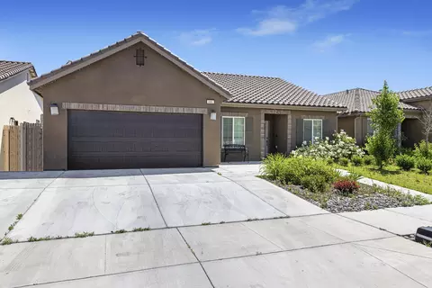 681 Castellina St, Lemoore, CA 93245 photo 3