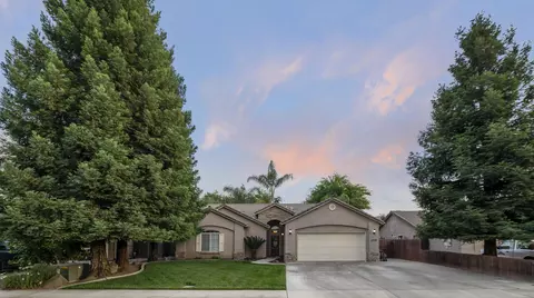 2703 W Modoc Ct, Visalia, CA 93277