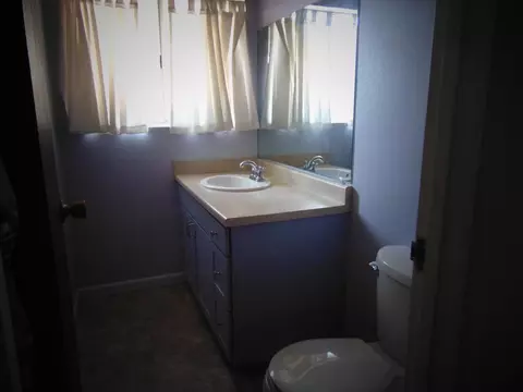 69 Grand Ave, Lemoore, CA 93245 photo 9
