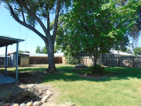69 Grand Ave, Lemoore, CA 93245 photo 15