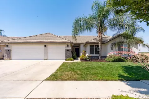 3915 N Chinowth St, Visalia, CA 93291