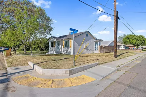 136 Hamlet St, Lemoore, CA 93245 photo 3