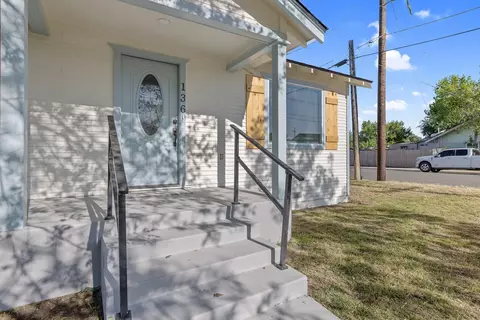 136 Hamlet St, Lemoore, CA 93245 photo 5
