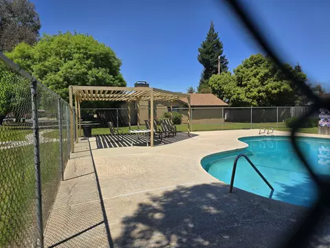 1944 E Harold Ave, Visalia, CA 93292 photo 26