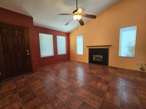 1944 E Harold Ave, Visalia, CA 93292 photo 6