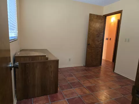 1944 E Harold Ave, Visalia, CA 93292 photo 15