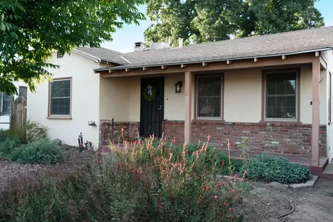 812 E Inyo Ave, Tulare, CA 93274