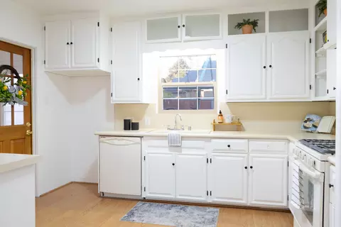 812 E Inyo Ave, Tulare, CA 93274 photo 11