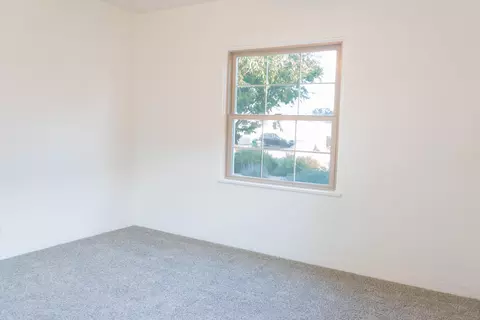 812 E Inyo Ave, Tulare, CA 93274 photo 5