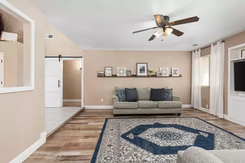 2402 E Vassar Dr, Visalia, CA 93292 photo 7