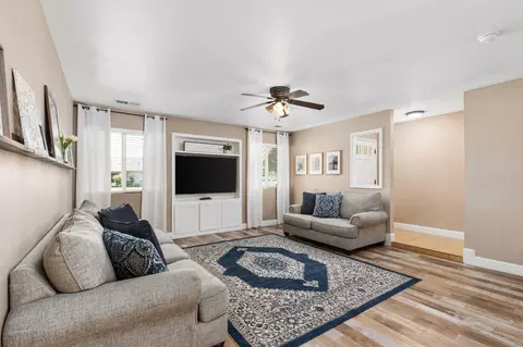 2402 E Vassar Dr, Visalia, CA 93292 photo 6