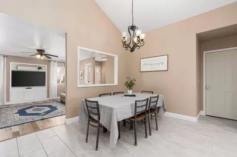 2402 E Vassar Dr, Visalia, CA 93292 photo 11