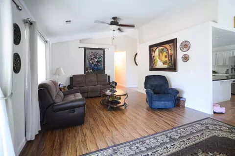 736 Vista Ct, Exeter, CA 93221 photo 9