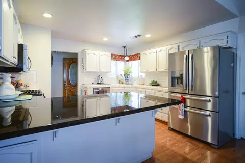 736 Vista Ct, Exeter, CA 93221 photo 5