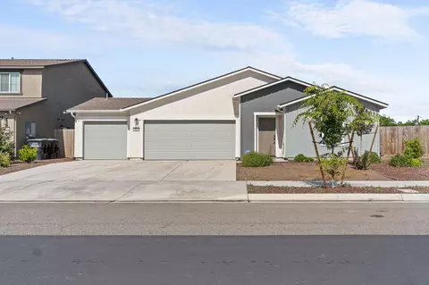 3803 S Bradley St, Visalia, CA 93292