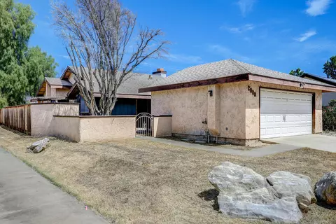 2000 E Buena Vista Ave, Visalia, CA 93292