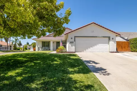 5416 W Cherry Ave, Visalia, CA 93277