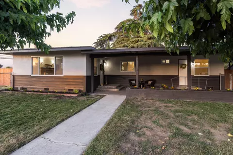 814 S Chess Terrace St, Porterville, CA 93257
