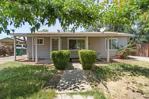 945 S Victory St, Porterville, CA 93257