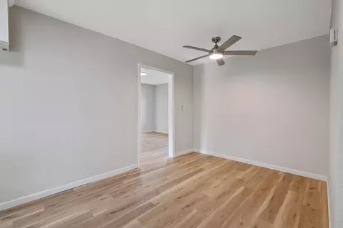 502 E Sequoia Ave, Visalia, CA 93292 photo 16
