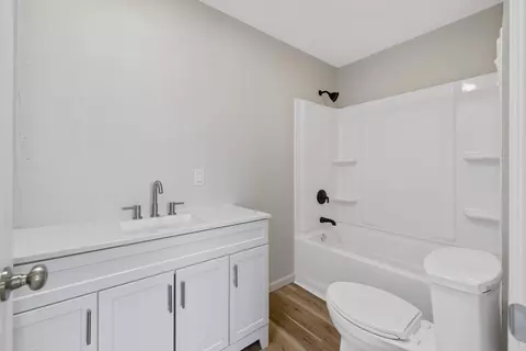 502 E Sequoia Ave, Visalia, CA 93292 photo 32
