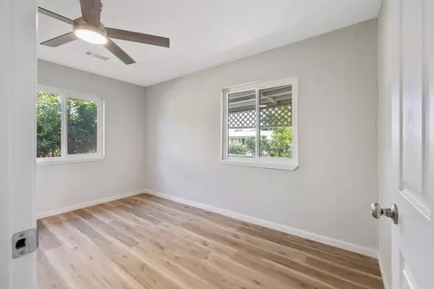 502 E Sequoia Ave, Visalia, CA 93292 photo 13