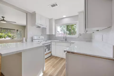 502 E Sequoia Ave, Visalia, CA 93292 photo 21