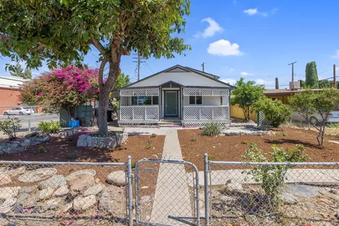 502 E Sequoia Ave, Visalia, CA 93292 photo 2