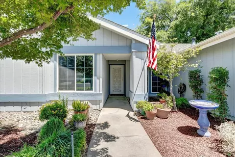 140 E Paseo Ave, Visalia, CA 93277 photo 3