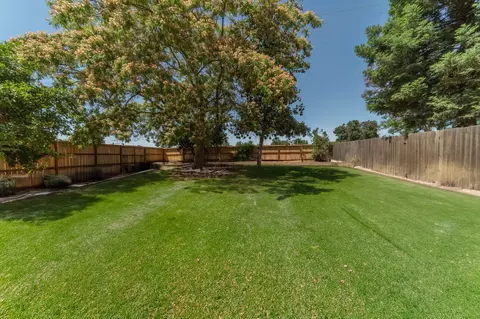514 E Conway Ct, Visalia, CA 93292 photo 7