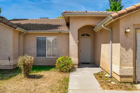514 E Conway Ct, Visalia, CA 93292