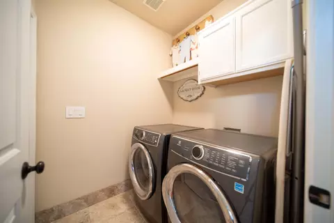 1434 E Dorothea Ave, Visalia, CA 93292 photo 13