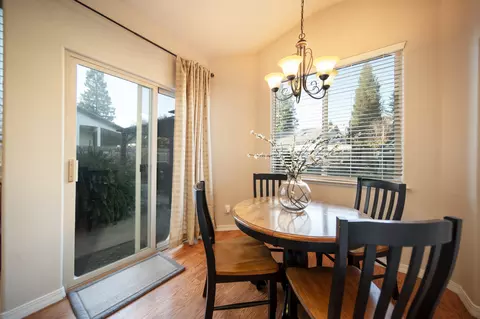 1434 E Dorothea Ave, Visalia, CA 93292 photo 11