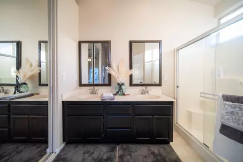 1434 E Dorothea Ave, Visalia, CA 93292 photo 21
