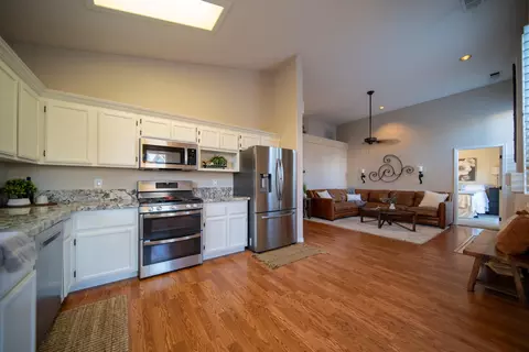 1434 E Dorothea Ave, Visalia, CA 93292 photo 10