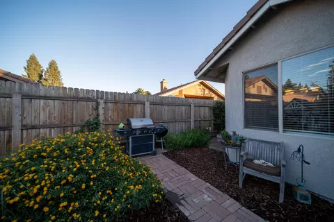 1434 E Dorothea Ave, Visalia, CA 93292 photo 30