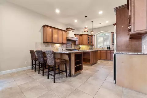 564 W Trenton Ave, Clovis, CA 93619 photo 12