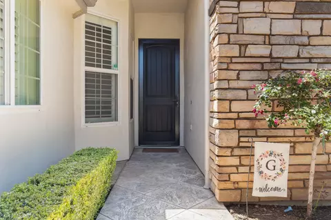 564 W Trenton Ave, Clovis, CA 93619 photo 5