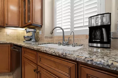 564 W Trenton Ave, Clovis, CA 93619 photo 20
