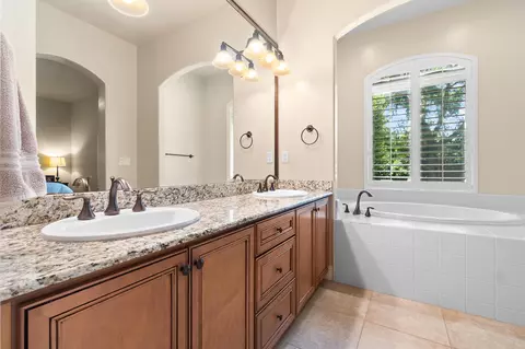 564 W Trenton Ave, Clovis, CA 93619 photo 39