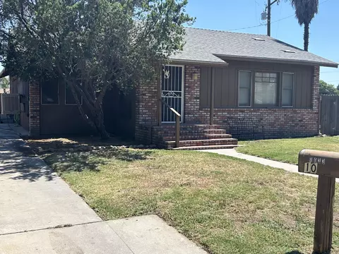 1033 E La Mesa Dr, Tulare, CA 93274