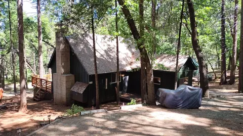 1823 Barnes Ct, Springville, CA 93265