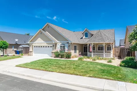 1526 W Cortner St, Hanford, CA 93230