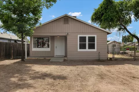 369 Holcomb St, Porterville, CA 93257
