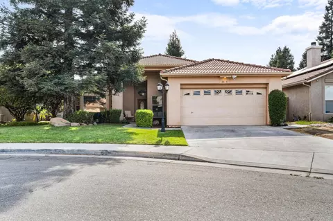3533 S Cain Ct, Visalia, CA 93292