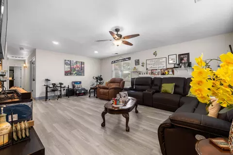1737 Swift Ave, Clovis, CA 93611 photo 5