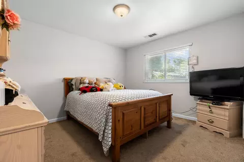 1737 Swift Ave, Clovis, CA 93611 photo 16